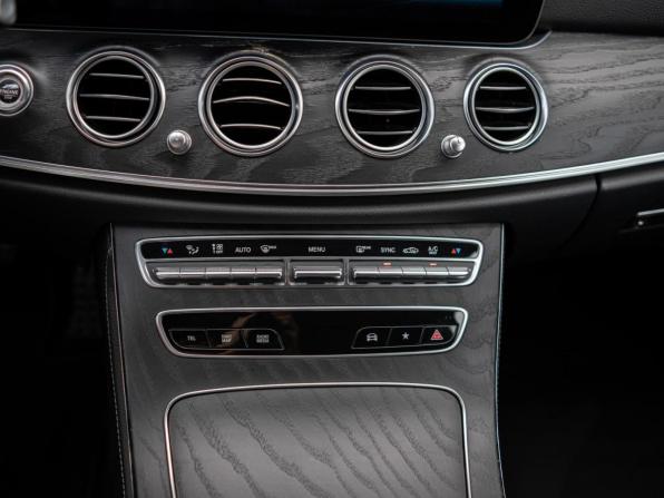 Mercedes-Benz E-Класс V (W213 S213 C238) Рестайлинг с пробегом 2020 года, цена 4 699 000 рублей, 87162 км, седан, Автокод Объявления