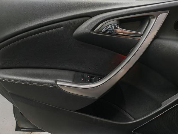 Opel Astra J с пробегом 2011 года, цена 520 000 рублей, 248579 км, хэтчбек, Автокод Объявления