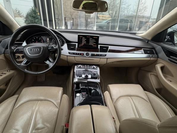 Audi A8 III (D4) Рестайлинг с пробегом 2016 года, цена 2 755 000 рублей, 260900 км, седан, Автокод Объявления