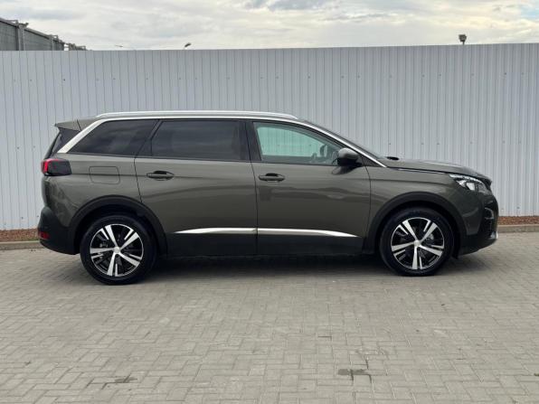 Peugeot 5008 II Рестайлинг с пробегом 2020 года, цена 2 145 000 рублей, 129000 км, внедорожник, Автокод Объявления