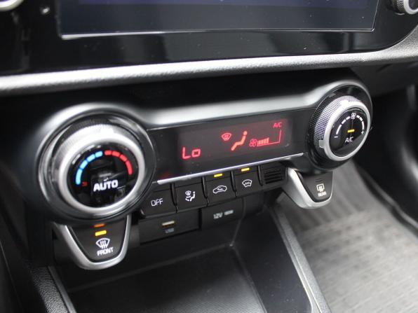 Kia Rio IV Рестайлинг с пробегом 2021 года, цена 1 899 000 рублей, 48326 км, хэтчбек, Автокод Объявления