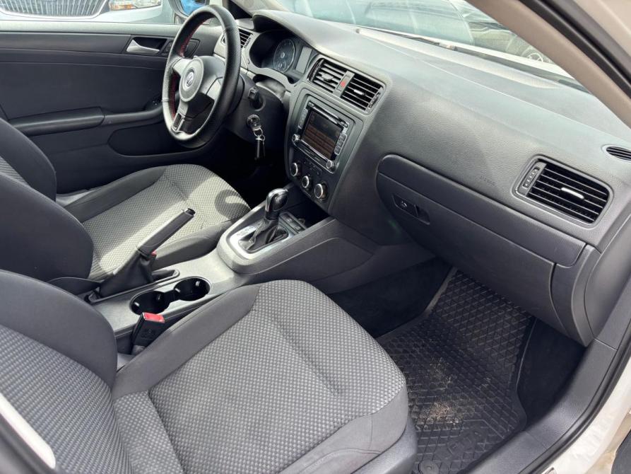 Volkswagen Jetta VI Набережные Челны  - изображение 15
