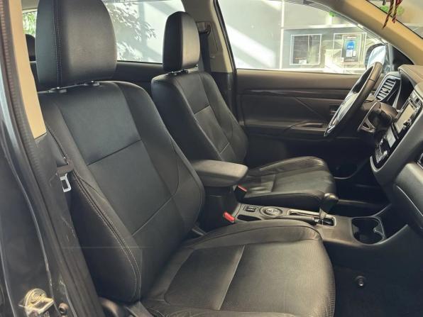 Mitsubishi Outlander III Рестайлинг 2 с пробегом 2016 года, цена 2 199 000 рублей, 64000 км, внедорожник, Автокод Объявления