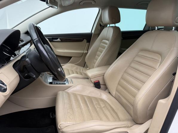 Volkswagen Passat B7 с пробегом 2014 года, цена 1 385 000 рублей, 344350 км, универсал, Автокод Объявления