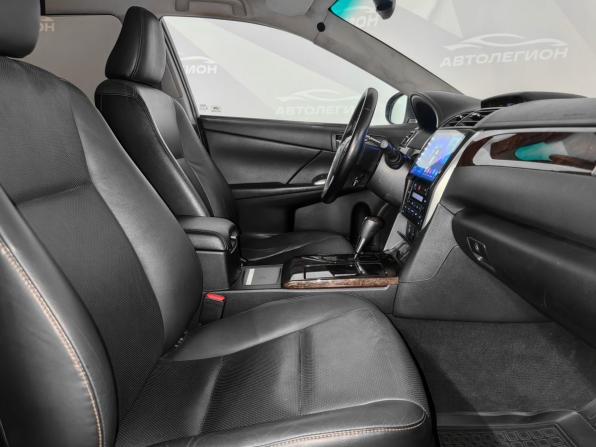 Toyota Camry VII (XV50) Рестайлинг с пробегом 2015 года, цена 1 990 000 рублей, 65280 км, седан, Автокод Объявления