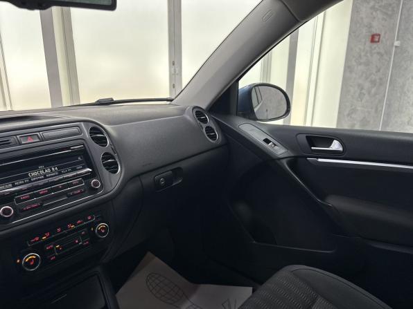 Volkswagen Tiguan I Рестайлинг с пробегом 2011 года, цена 1 265 000 рублей, 243253 км, внедорожник, Автокод Объявления