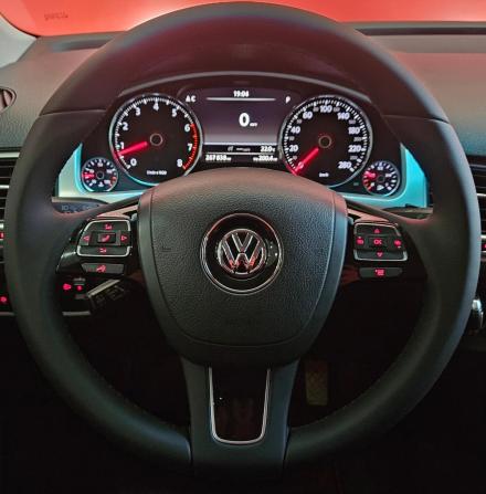 Volkswagen Touareg II с пробегом 2011 года, цена 1 780 000 рублей, 267837 км, внедорожник, Автокод Объявления