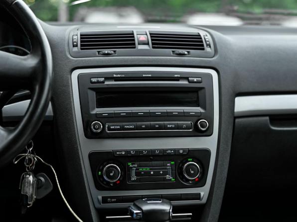 Skoda Octavia II (A5) Рестайлинг с пробегом 2012 года, цена 810 000 рублей, 202546 км, универсал, Автокод Объявления