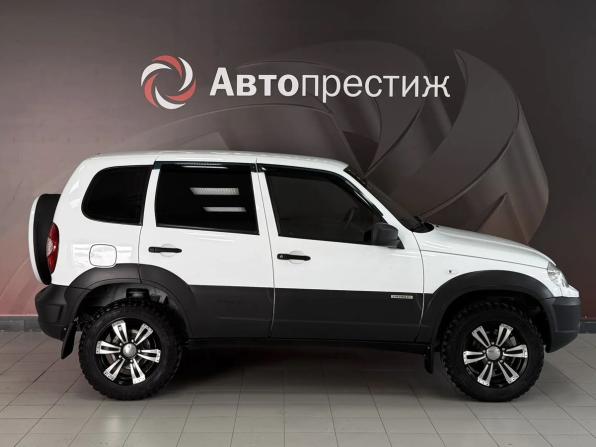 Chevrolet Niva I Рестайлинг с пробегом 2015 года, цена 560 000 рублей, 88000 км, внедорожник, Автокод Объявления