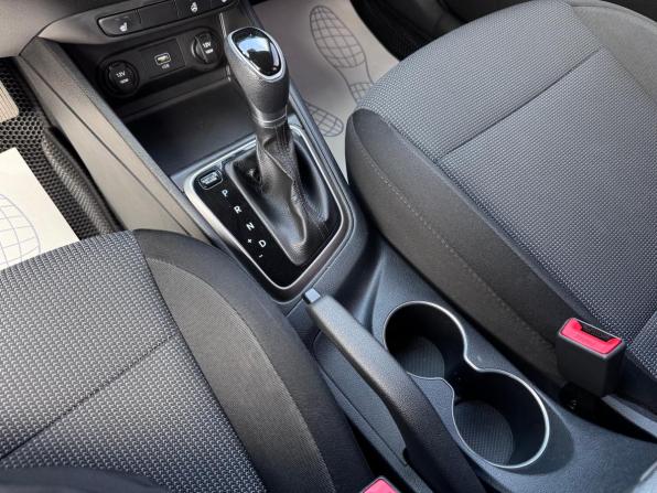 Hyundai Solaris II с пробегом 2019 года, цена 1 390 000 рублей, 134500 км, седан, Автокод Объявления