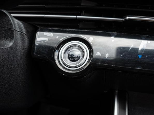 Omoda C5 I с пробегом 2023 года, цена 1 999 000 рублей, 22050 км, внедорожник, Автокод Объявления