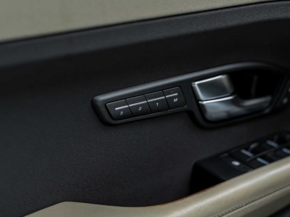 Land Rover Range Rover Evoque I с пробегом 2014 года, цена 1 605 000 рублей, 247356 км, внедорожник, Автокод Объявления