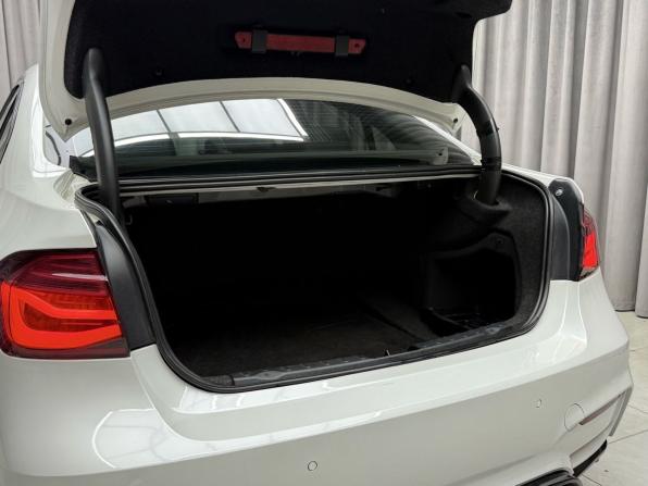 BMW 3 серии VI (F3x) с пробегом 2012 года, цена 1 999 000 рублей, 298000 км, седан, Автокод Объявления