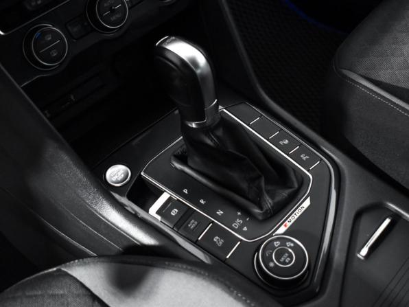 Volkswagen Tiguan II с пробегом 2017 года, цена 2 448 900 рублей, 138706 км, внедорожник, Автокод Объявления