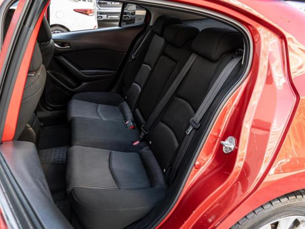 Mazda 3 III (BM) с пробегом 2014 года, цена 1 329 000 рублей, 110623 км, седан, Автокод Объявления