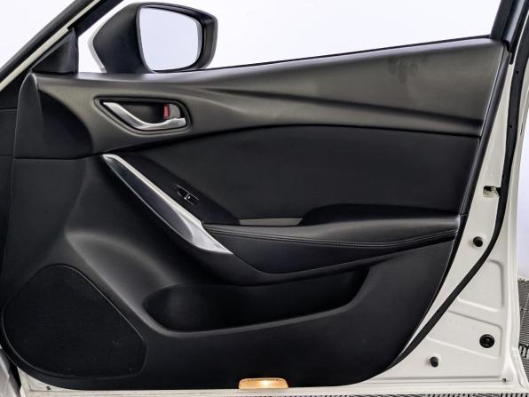Mazda 6 III (GJ) Рестайлинг с пробегом 2018 года, цена 2 170 000 рублей, 67983 км, седан, Автокод Объявления