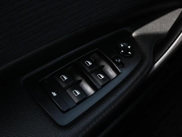 BMW 1 серии I (E81/E82/E87/E88) Рестайлинг с пробегом 2010 года, цена 799 000 рублей, 256800 км, хэтчбек, Автокод Объявления
