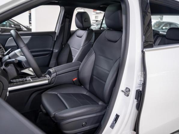 Новый Mercedes-Benz GLA II (H247) Рестайлинг 2025 года, цена 5 270 000 рублей, внедорожник, Автокод Объявления