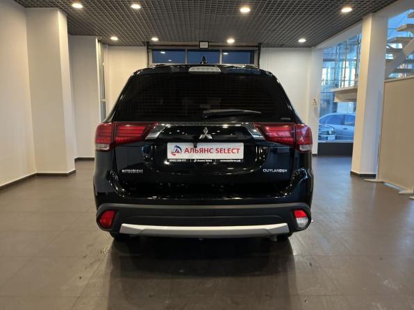 Mitsubishi Outlander III Рестайлинг 2 с пробегом 2017 года, цена 1 598 000 рублей, 269805 км, внедорожник, Автокод Объявления