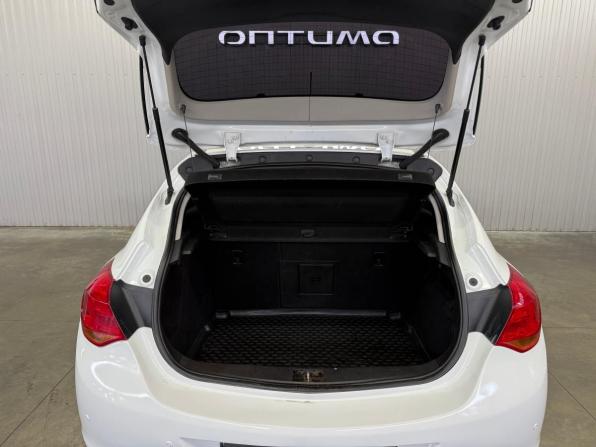 Opel Astra J с пробегом 2011 года, цена 797 000 рублей, 132920 км, хэтчбек, Автокод Объявления