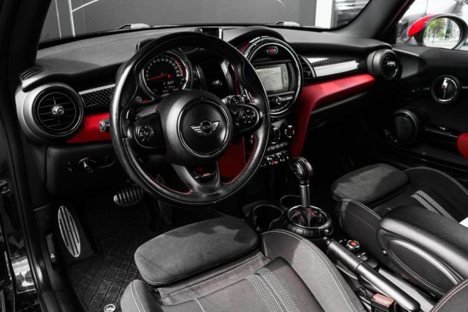 Mini Hatch III (F55/F56) с пробегом 2016 года, цена 2 399 000 рублей, 57120 км, хэтчбек, Автокод Объявления