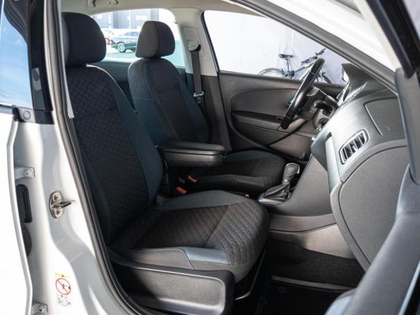 Volkswagen Polo V Рестайлинг с пробегом 2019 года, цена 1 030 000 рублей, 128197 км, седан, Автокод Объявления