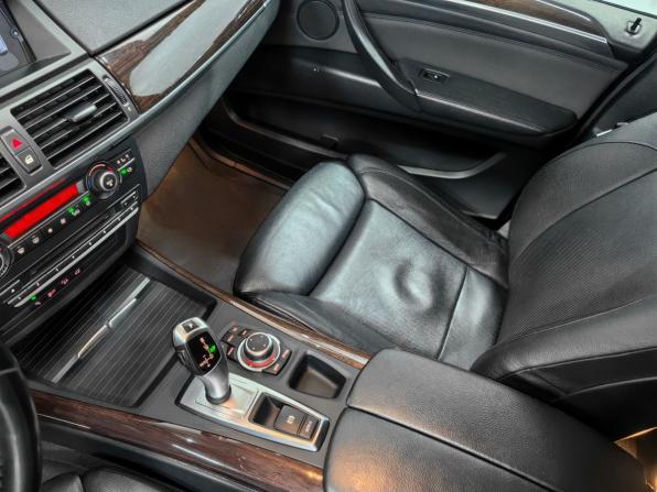 BMW X5 II (E70) Рестайлинг с пробегом 2011 года, цена 2 220 000 рублей, 302000 км, внедорожник, Автокод Объявления