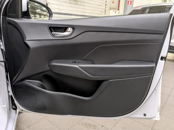 Hyundai Solaris II Рестайлинг с пробегом 2021 года, цена 1 450 000 рублей, 87883 км, седан, Автокод Объявления
