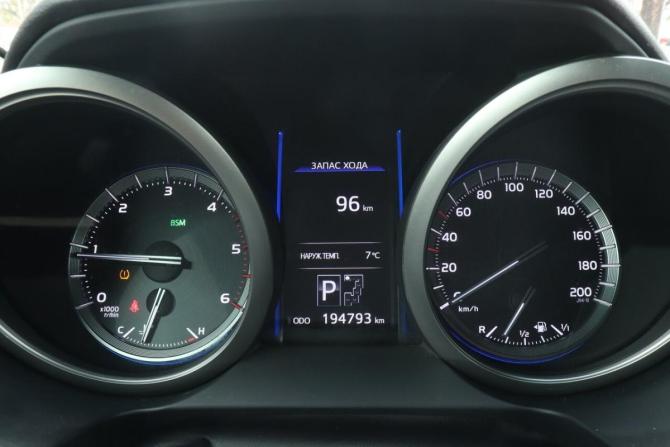 Toyota Land Cruiser Prado 150 Series Рестайлинг 1 с пробегом 2014 года, цена 3 250 000 рублей, 194773 км, внедорожник, Автокод Объявления