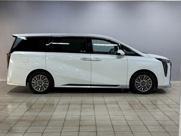 GAC M8 с пробегом 2024 года, цена 4 900 000 рублей, 15912 км, минивэн, Автокод Объявления