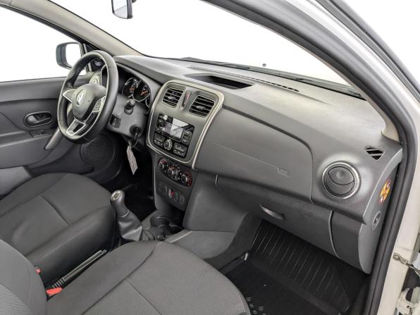 Renault Logan II с пробегом 2018 года, цена 870 000 рублей, 85446 км, седан, Автокод Объявления