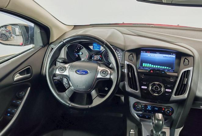 Ford Focus III с пробегом 2014 года, цена 870 000 рублей, 215088 км, хэтчбек, Автокод Объявления