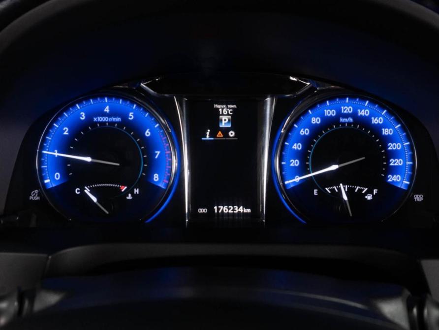 Toyota Camry VII (XV50) Рестайлинг Тюмень  - изображение 13