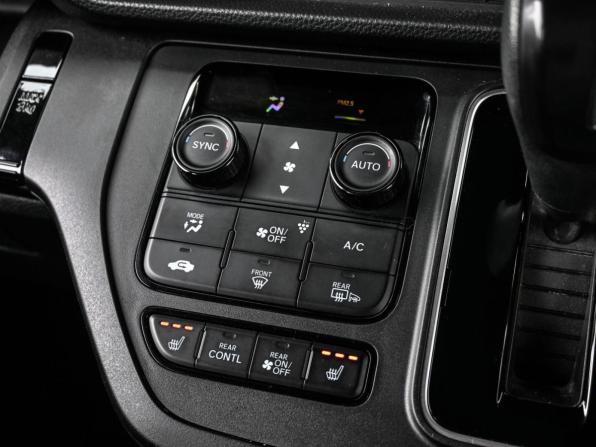 Honda Stepwgn VI с пробегом 2022 года, цена 2 899 000 рублей, 24039 км, минивэн, Автокод Объявления