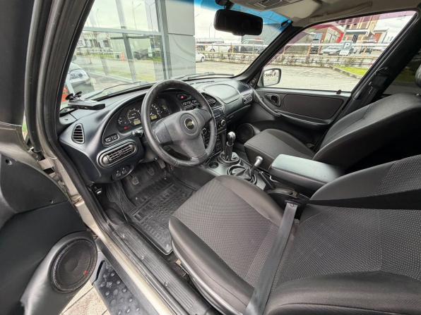 Chevrolet Niva I Рестайлинг с пробегом 2017 года, цена 930 000 рублей, 119000 км, внедорожник, Автокод Объявления
