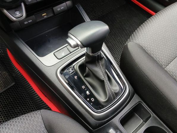 Kia Rio IV Рестайлинг с пробегом 2021 года, цена 1 589 000 рублей, 38185 км, седан, Автокод Объявления