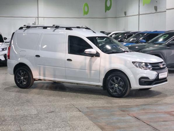 Lada (ВАЗ) Largus I Рестайлинг с пробегом 2024 года, цена 1 349 000 рублей, 16949 км, фургон, Автокод Объявления