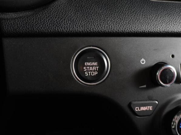 Kia Sportage IV Рестайлинг с пробегом 2019 года, цена 2 349 000 рублей, 168391 км, внедорожник, Автокод Объявления