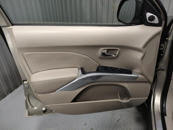 Mitsubishi Outlander II с пробегом 2008 года, цена 920 000 рублей, 290000 км, внедорожник, Автокод Объявления