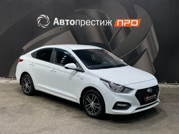 Hyundai Solaris II с пробегом 2017 года, цена 1 180 000 рублей, 120708 км, седан, Автокод Объявления