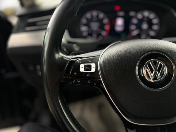 Volkswagen Passat B8 с пробегом 2017 года, цена 1 450 000 рублей, 270127 км, седан, Автокод Объявления