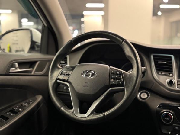 Hyundai Tucson III с пробегом 2015 года, цена 1 549 000 рублей, 240000 км, внедорожник, Автокод Объявления
