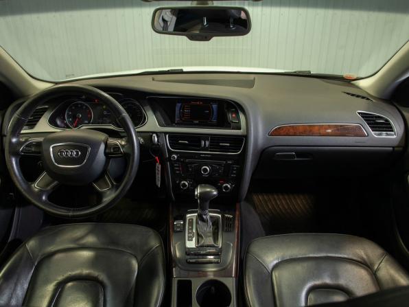 Audi A4 IV (B8) Рестайлинг с пробегом 2012 года, цена 1 250 000 рублей, 203021 км, седан, Автокод Объявления