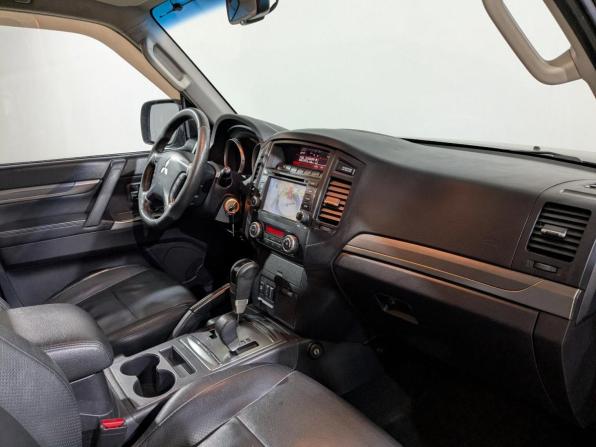 Mitsubishi Pajero IV Рестайлинг 1 с пробегом 2011 года, цена 1 990 000 рублей, 170599 км, внедорожник, Автокод Объявления