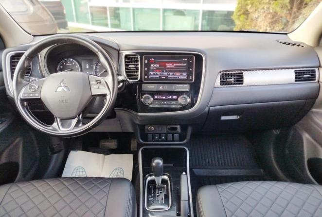 Mitsubishi Outlander III Рестайлинг 2 с пробегом 2018 года, цена 1 732 000 рублей, 219190 км, внедорожник, Автокод Объявления