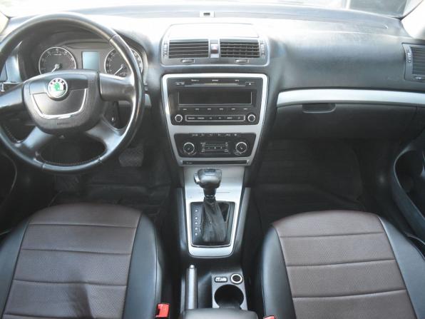 Skoda Octavia II (A5) Рестайлинг с пробегом 2012 года, цена 460 000 рублей, 237479 км, лифтбек, Автокод Объявления