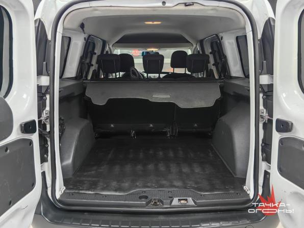 Renault Kangoo II Рестайлинг с пробегом 2015 года, цена 948 000 рублей, 175000 км, минивэн, Автокод Объявления