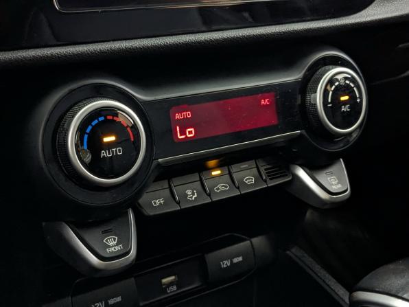 Kia Rio IV Рестайлинг с пробегом 2021 года, цена 1 735 000 рублей, 116910 км, хэтчбек, Автокод Объявления