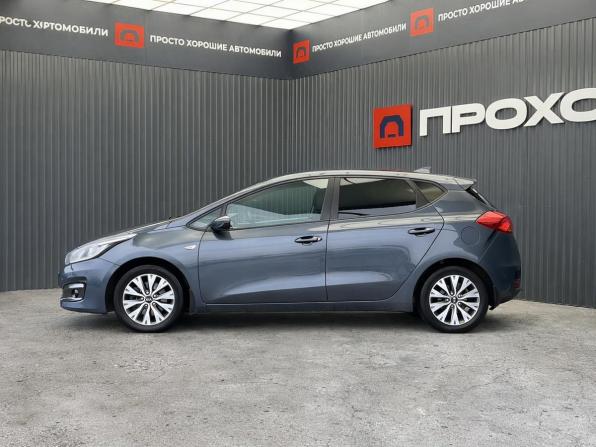 Kia Ceed II Рестайлинг с пробегом 2017 года, цена 1 197 000 рублей, 126925 км, хэтчбек, Автокод Объявления