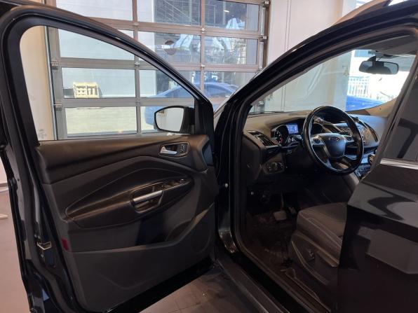 Ford Kuga II с пробегом 2013 года, цена 1 050 000 рублей, 164986 км, внедорожник, Автокод Объявления